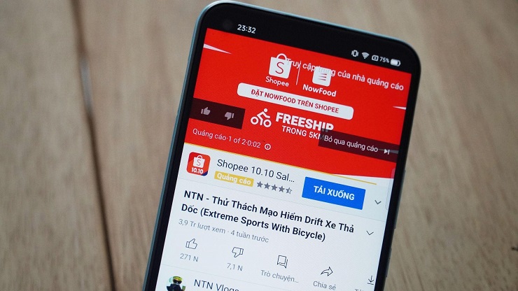 Hình ảnh các quảng cáo của Shopee xuất hiện trên Youtube. Nguồn: Vietnamnet