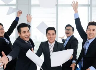 chính sách lương thưởng cho nhân viên kinh doanh