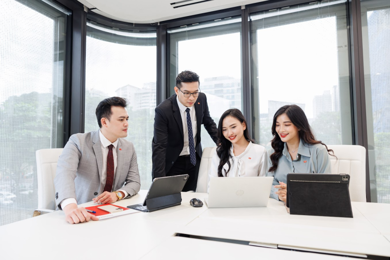 Mẫu đánh giá nhân viên trên Excel giúp cán bộ nhân viên hiểu rõ hơn về điểm mạnh, điểm yếu của mình. Đồng thời giúp nhà quản trị hiểu sâu hơn về cấp dưới của mình. 