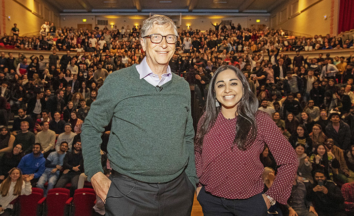 phong cách lãnh đạo của Bill Gates lắng nghe nhân viên