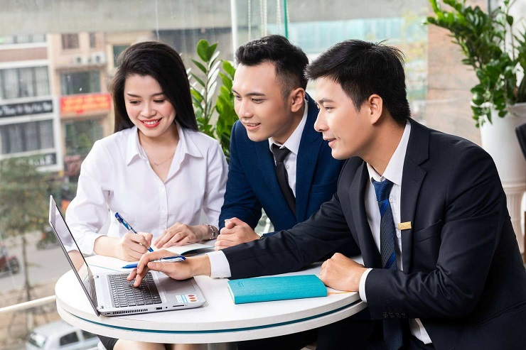 Associate chính là mỗi liên kết và hợp tác trong công việc giữa hai người hay giữa hai doanh nghiệp với nhau