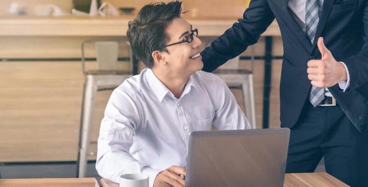 Giao tiếp tốt với nhân viên