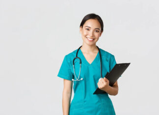 Mức lương của bác sĩ hiện nay bao nhiêu? Cập nhật bảng lương năm 2022