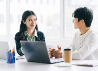 Senior sẽ đảm nhiệm các công việc có tính chất chuyên môn, đòi hỏi kinh nghiệm