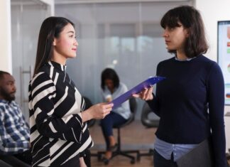 Tuyển dụng nội bộ là gì? Tìm hiểu quy trình tuyển dụng nhân sự nội bộ