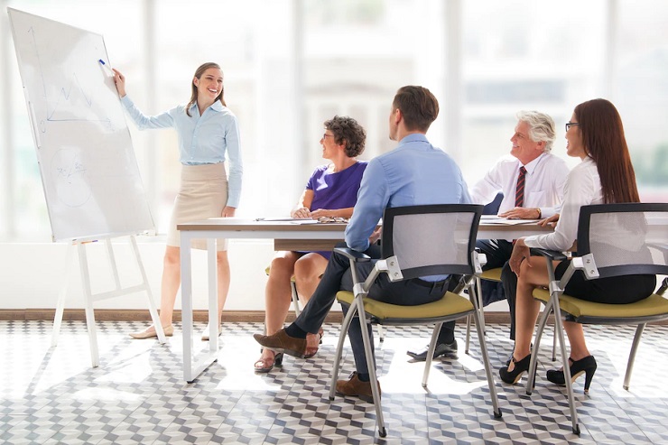 Đánh giá hiệu quả đào tạo là đánh giá và so sánh kết quả trước và sau đào tạo so với những mục tiêu và những kỳ vọng