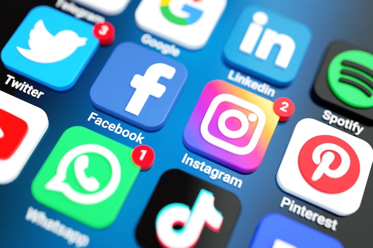 Đăng tin lên social có thể giúp bạn tuyển được trợ lý nhân sự