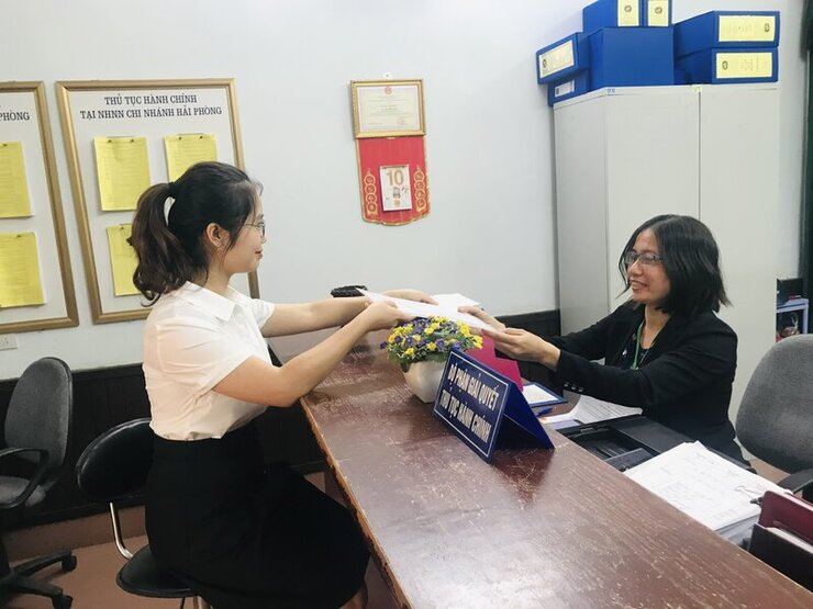 "Nhàm chán" là từ ngữ được nhiều người đánh giá khi làm việc tại môi trường nhà nước