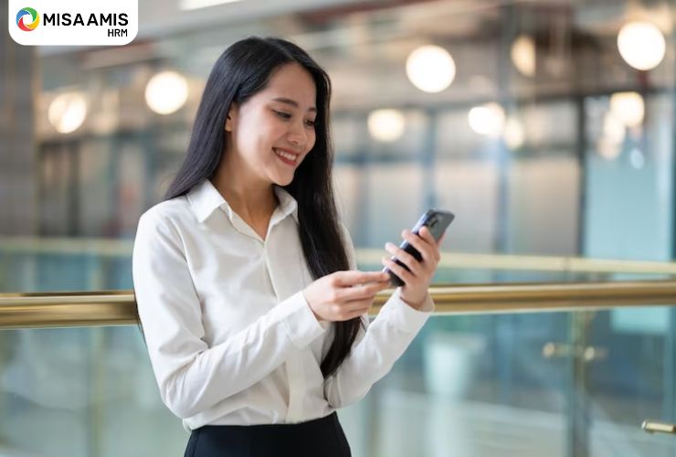 Hỗ trợ chấm công trên thiết bị di động là tiêu chí lựa chọn phần mềm chấm công 