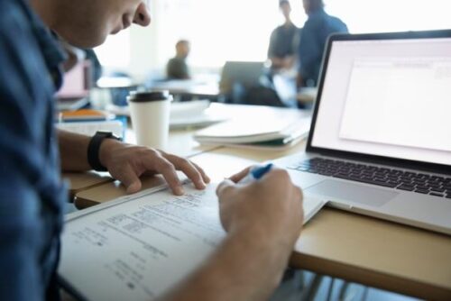CMA là gì? Có nên học chứng chỉ cma bây giờ không?