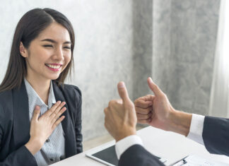 Khen ngợi, khuyến khích nỗ lực của nhân viên