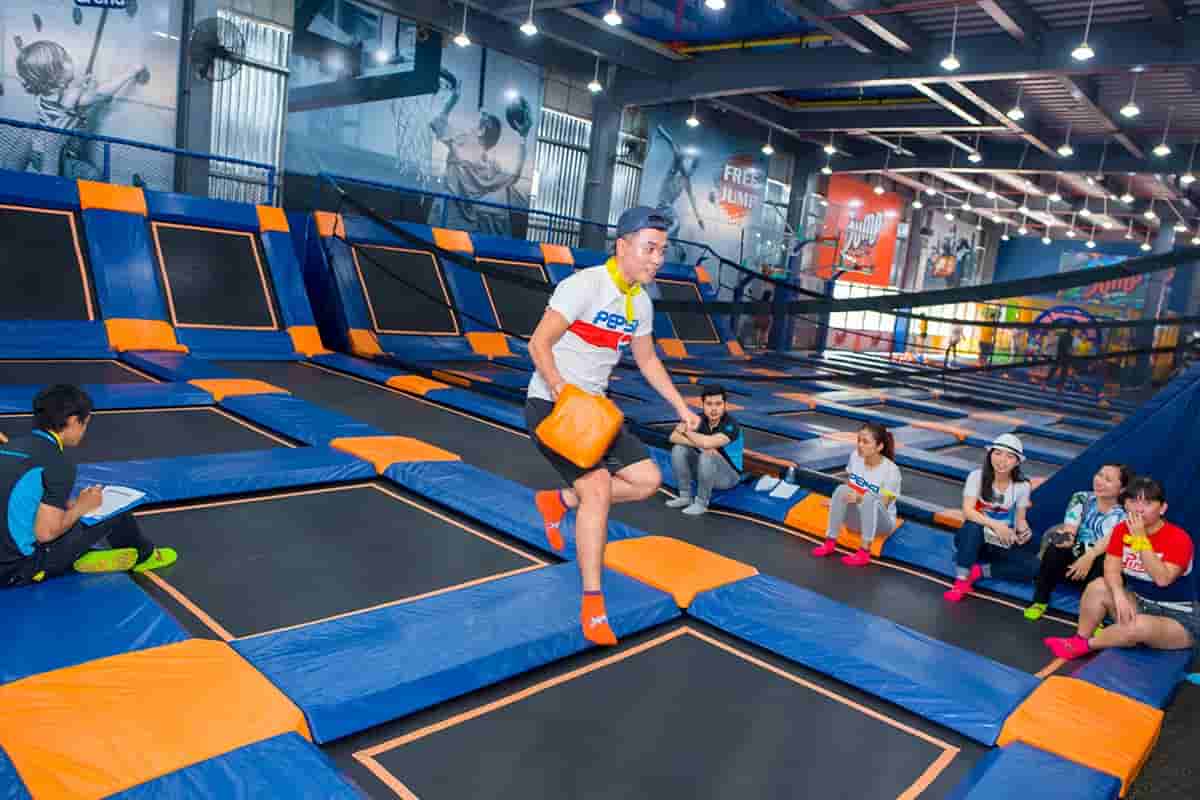 Jump Arena công ty tổ chức teambuilding