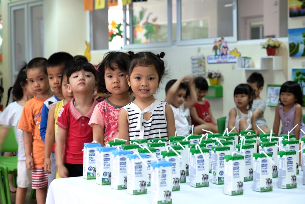 Chiến lược truyền thông của Vinamilk trong khuông khổ chương trình "Sữa học đường"
