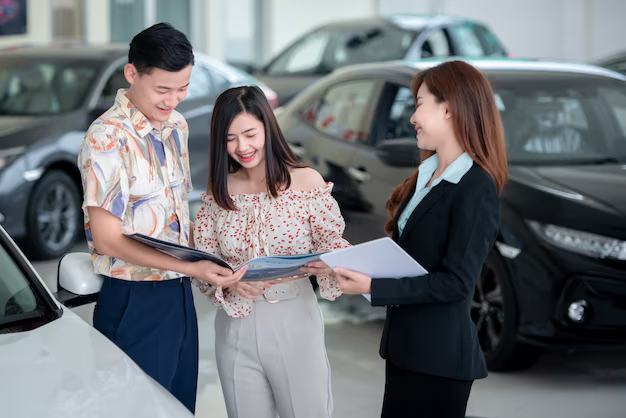 Tiếp cận khách hàng trong quy trình bán hàng xe ô tô