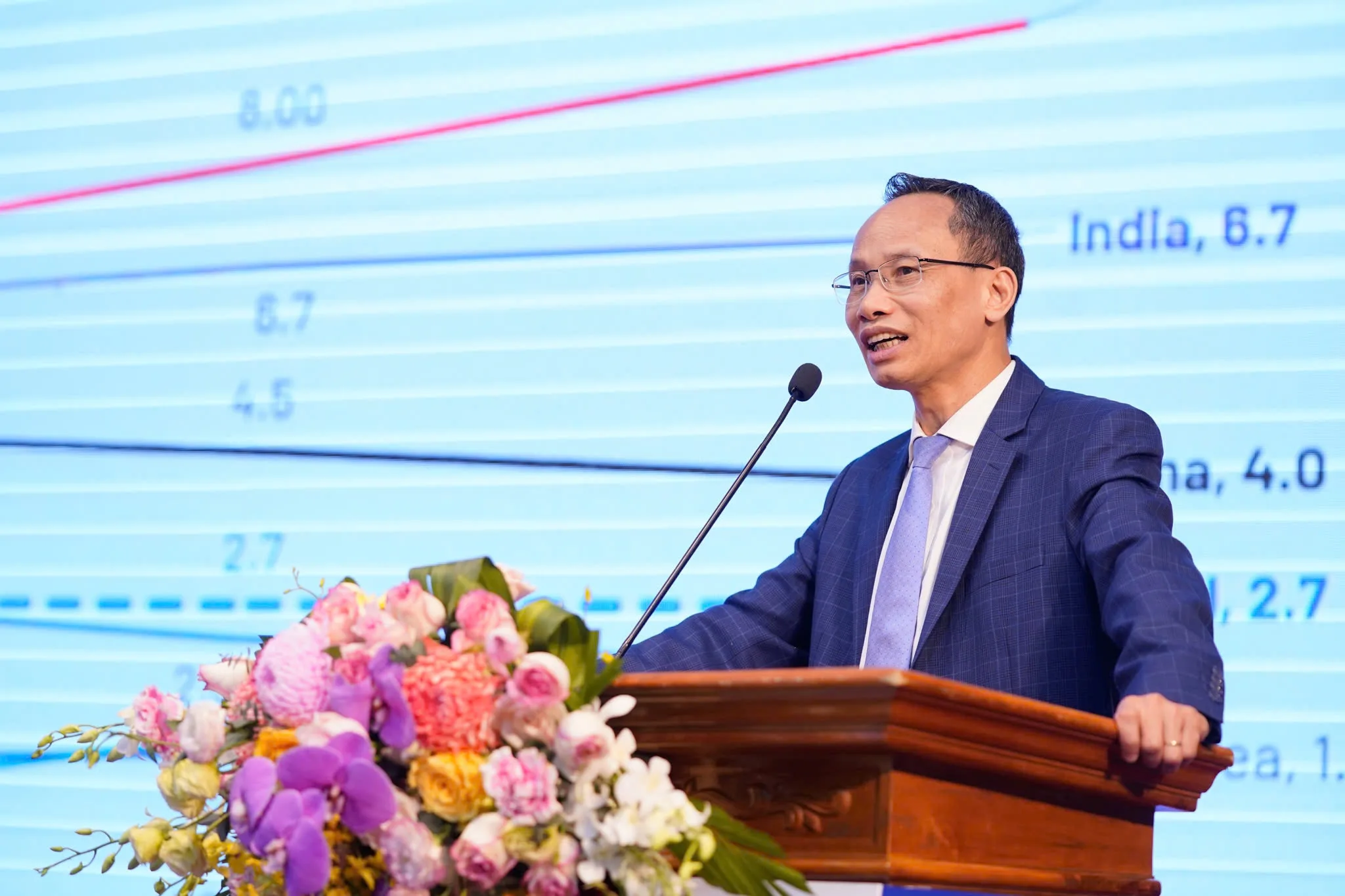 TS Cấn Văn Lực