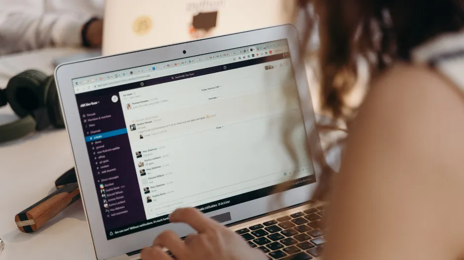 cách viết email gửi CV
