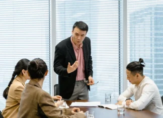 sai lầm quản lý khiến nhân viên nghỉ việc